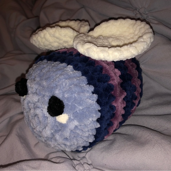 Homemade crochet bee! - Picture 2 of 2